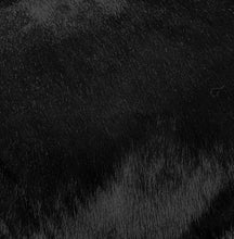Charger l&#39;image dans la galerie, Peau de vache teintée noire - Peau de vache &amp; Cie

