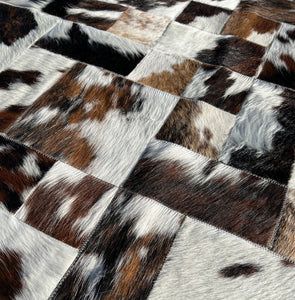 Tapis patchwork marron en peaux de vache naturelles - Peau de vache & Cie